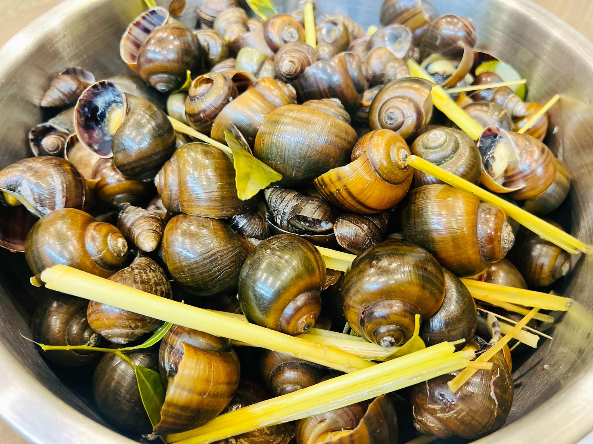 Lẩu ốc ngon hơn ngoài hàng nhờ công thức "thần thánh" - 2