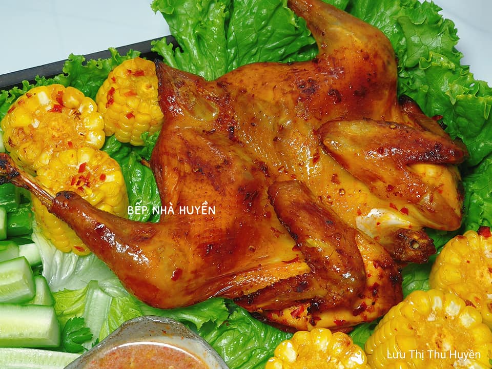 Sốt muối ớt quết lên ngô nướng 180 độ trong 7-10 phút cũng siêu ngon.