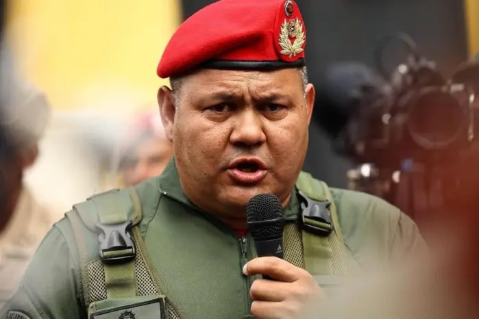 Tướng Bitner Villegas, phi công chuyên lái chuyên cơ của Tổng thống Venezuela. Ảnh: Laestrella.com.pa.