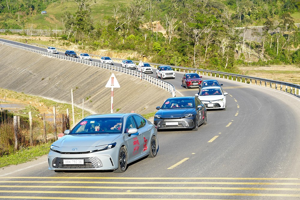 4 mẫu hybrid chủ lực của Toyota sẽ xuất hiện trong sự kiện trưng bày & lái thử tháng 11