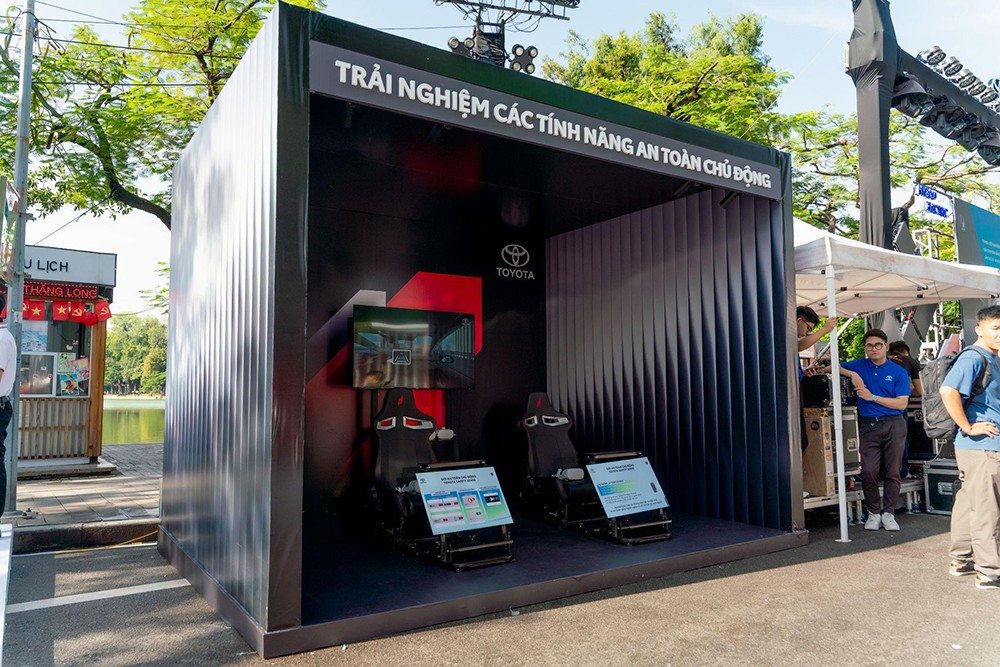 Trải nghiệm tính năng an toàn TSS bằng công nghệ thực tế ảo (AR) cũng được ưa chuộng