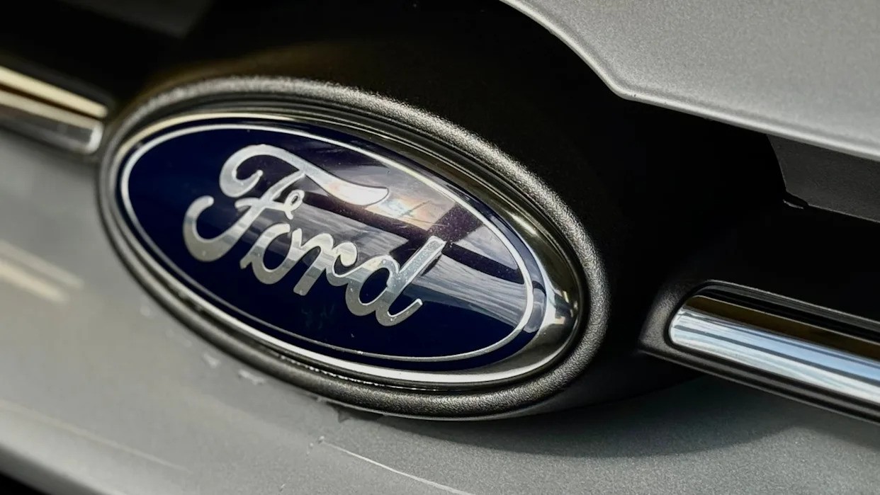 Ford triệu hồi hơn 1,4 triệu xe vì lỗi camera lùi - 2