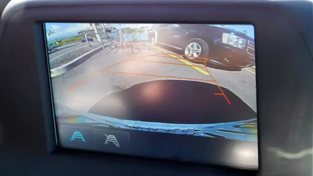 Ford triệu hồi hơn 1,4 triệu xe vì lỗi camera lùi - 1