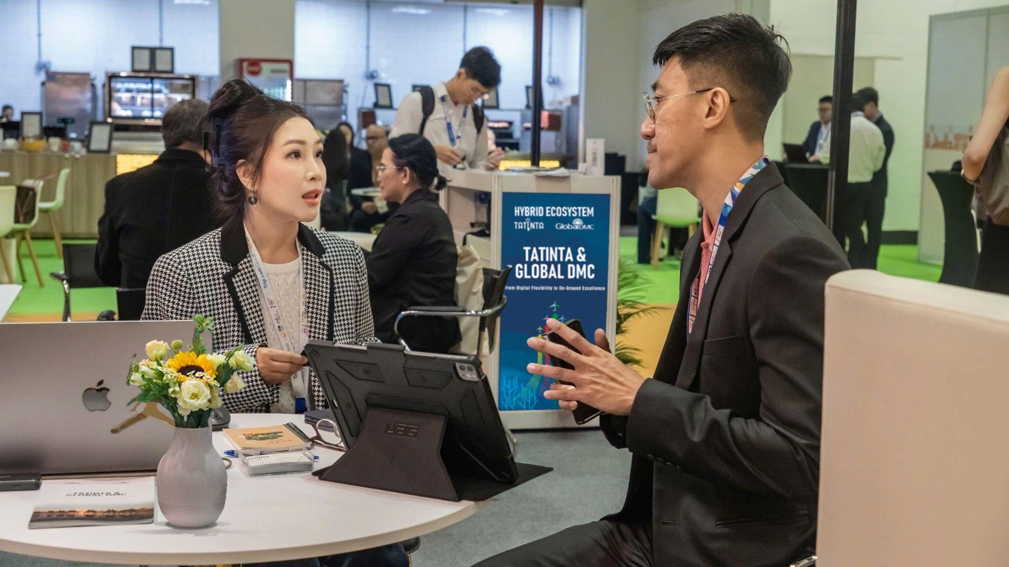 Đại diện Tatinta chia sẻ về mô hình Trawell với các đối tác quốc tế