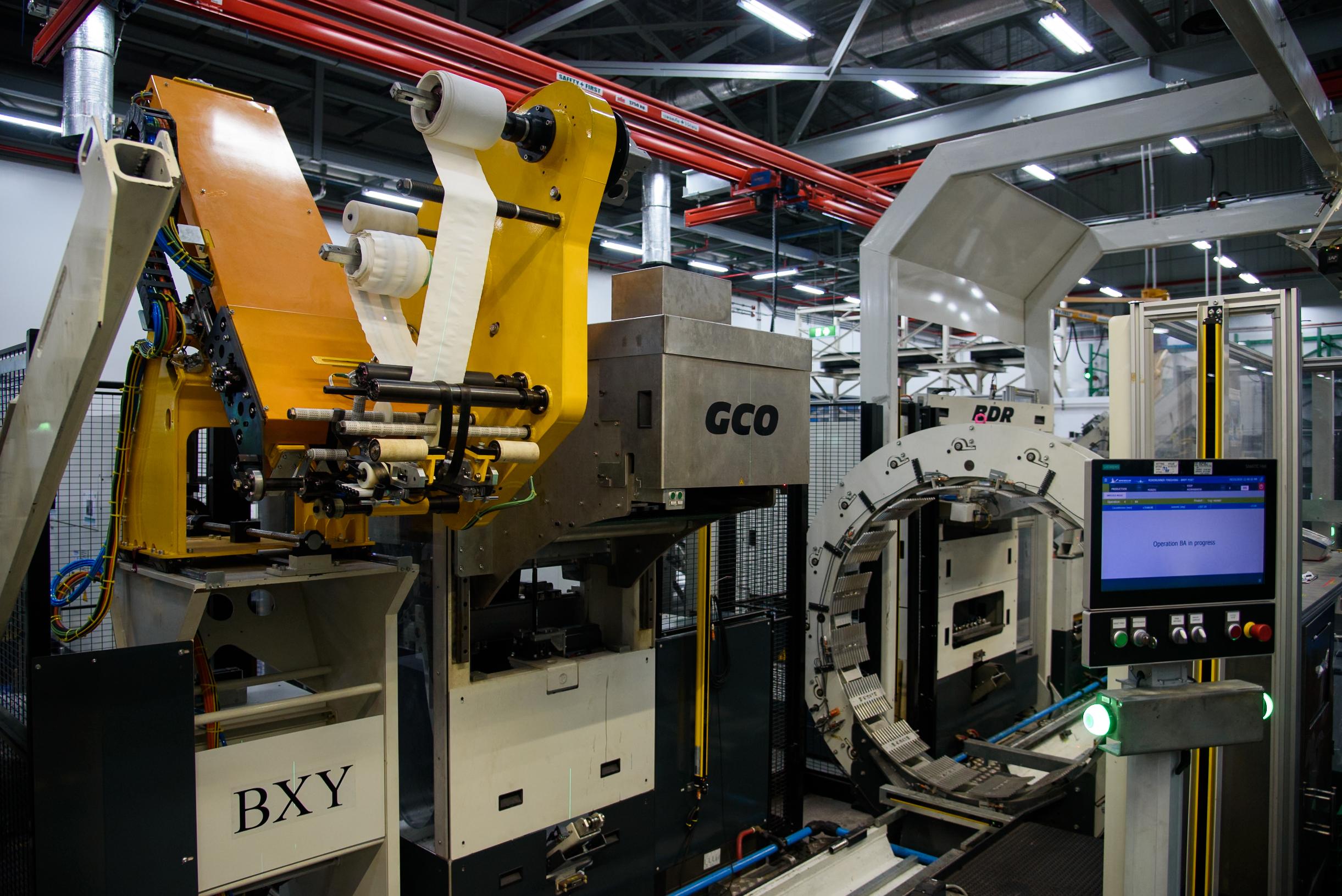 Tại nhà máy Michelin, mỗi chiếc lốp ra đời từ thiết kế toàn diện, đi cùng cam kết phát triển bền vững.