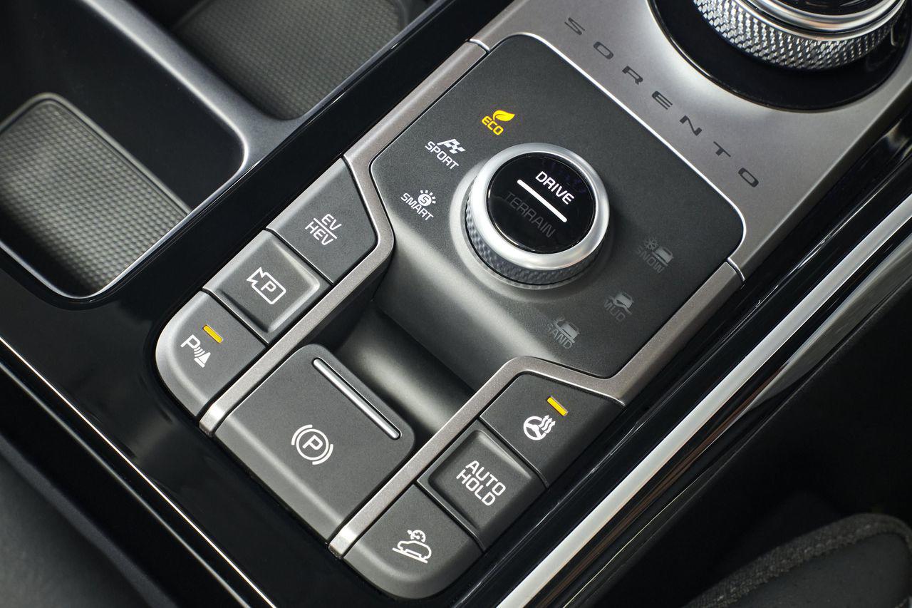 Kia Sorento PHEV giảm giá lên đến 150 triệu đồng - 5