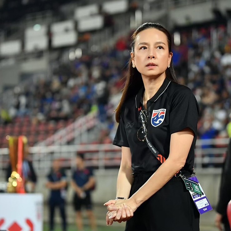 Madam Pang và FAT nhận hoàn toàn trách nhiệm về sự cố nhầm quốc kỳ Việt Nam.