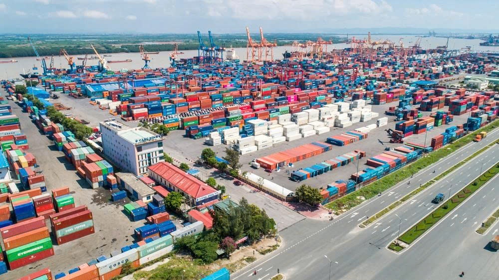 Hải Phòng phát triển mạnh mẽ, trở thành siêu đô thị công nghiệp - dich vụ - cảng biển hàng đầu cả nước, đầu tàu kinh tế vùng Duyên hải Bắc Bộ.