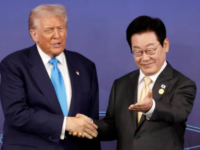 Thế giới - Lý do ông Trump “bật đèn xanh” cho Hàn Quốc đóng tàu ngầm hạt nhân