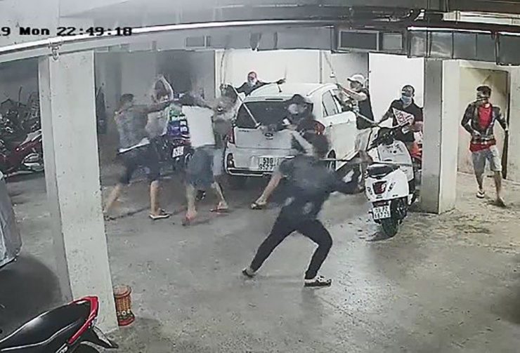 Hình ảnh hỗn chiến được camera ghi lại. Ảnh C.A