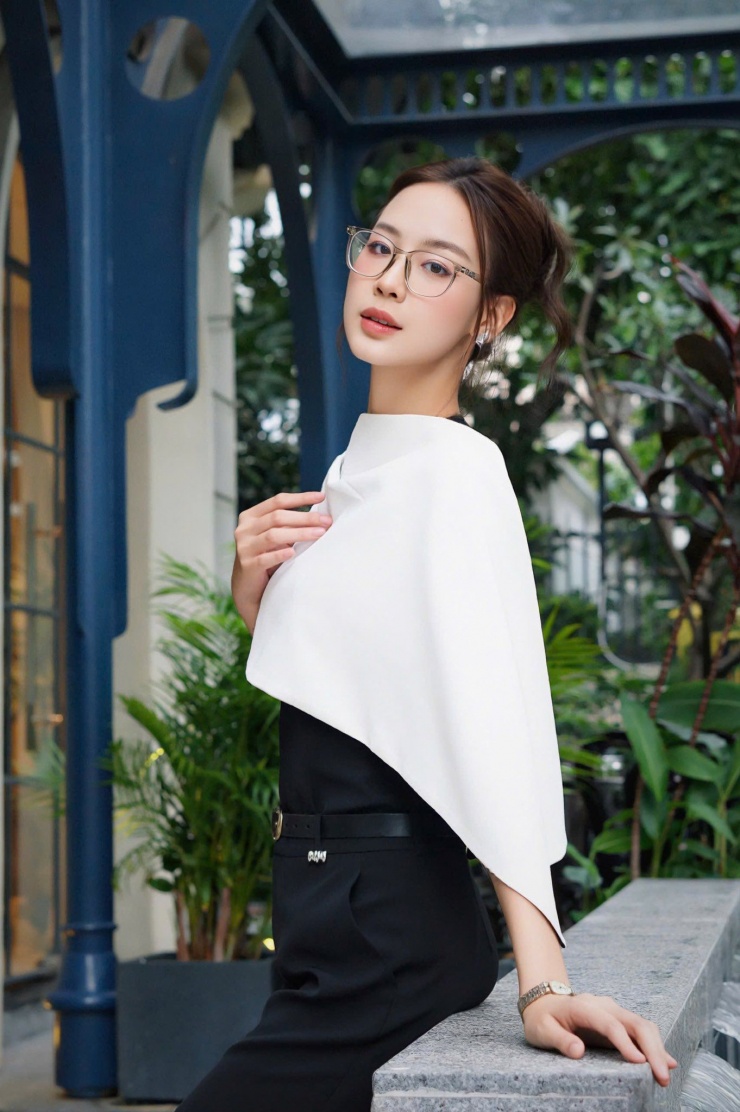 Sở hữu chiều cao "khủng" 1m86 cùng đôi chân dài 1m23, Bảo Ngọc được nhận xét là “mặc gì cũng đẹp”.