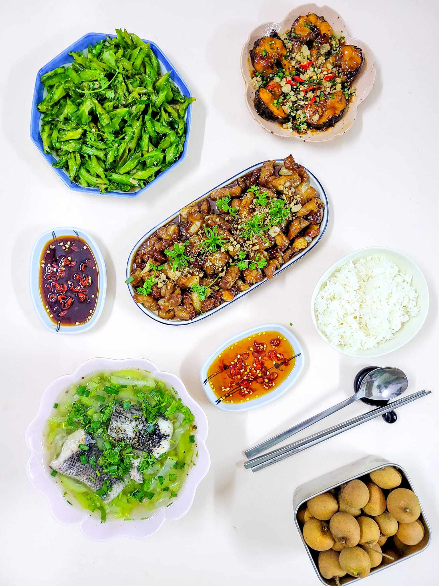 Canh bầu cá lóc - Sườn sụn sốt me - Cá lóc kho tiêu - Đậu rồng xào tỏi