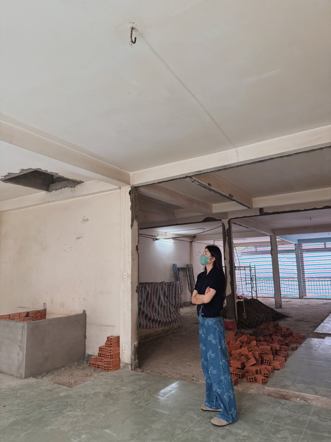 Ngoài việc hỗ trợ chồng, Tăng Thanh Hà còn xây dựng sự nghiệp riêng với chuỗi nhà hàng nổi tiếng. Nữ diễn viên cho biết dù đã gắn bó với công việc này 12 năm, mỗi lần set-up cơ sở mới, cô đều thấy háo hức như lần đầu.