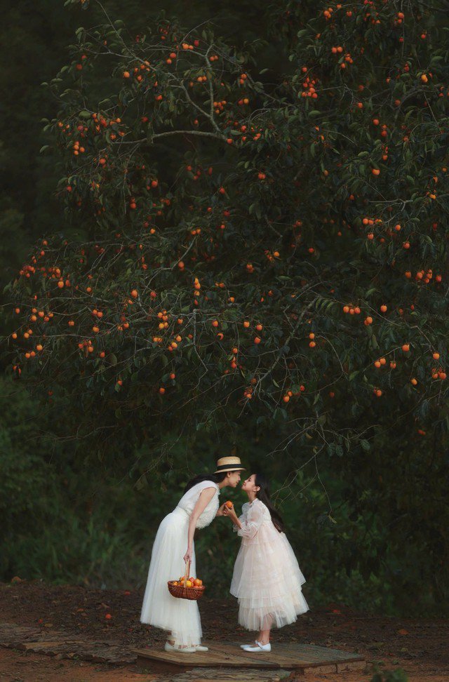 Mới 10 tuổi nhưng con gái Hà Kiều Anh đã sở hữu chiều cao vô cùng ấn tượng.