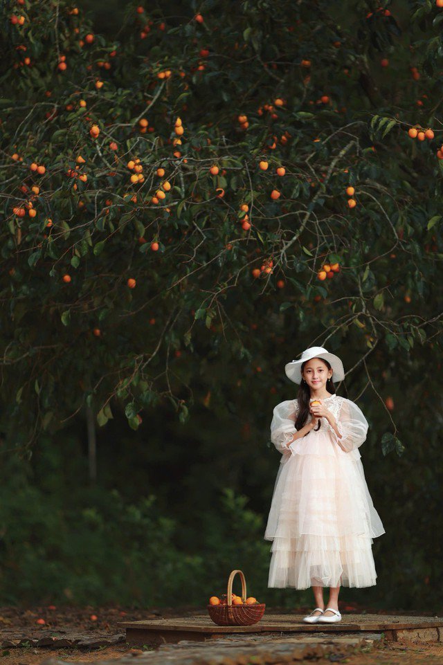 Huỳnh Viann sở hữu vẻ đẹp dịu dàng, vóc dáng thanh mảnh.