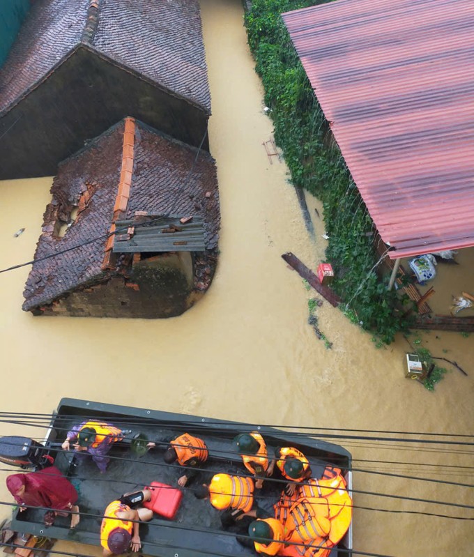 Đêm chạy lũ bên bờ sông Thương - 1