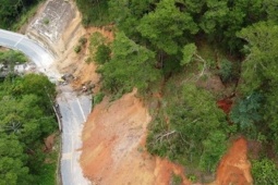 Xuất hiện cung trượt lớn trên QL 20, cấm toàn bộ người, phương tiện