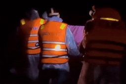 Tin tức trong ngày - VIDEO: Hành trình kịch tính như phim, xuyên đêm cứu 3 người ở Đà Nẵng