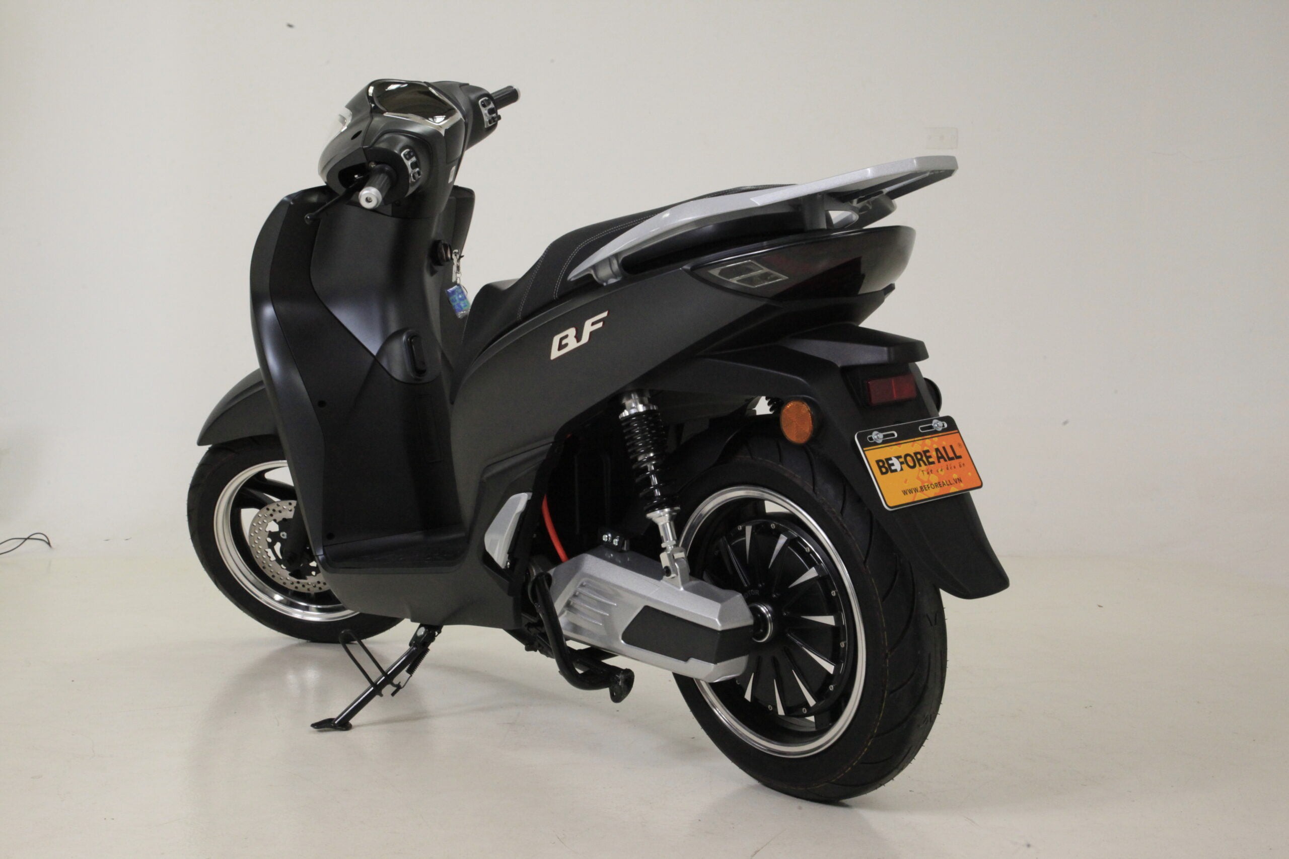 Xe điện mới thiết kế như Honda SH, giá chỉ 25 triệu đồng - 5