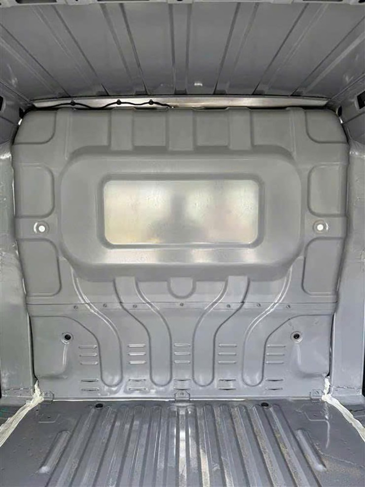 Lộ ảnh VinFast EC Van bản thương mại tại nhà máy, thiết kế thực tế gây bất ngờ - 4