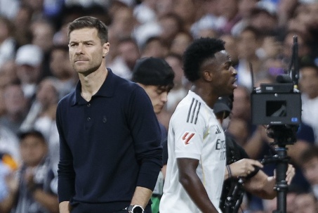 Căng thẳng Vinicius - Alonso: Chuyện gì đang xảy ra ở Real Madrid?