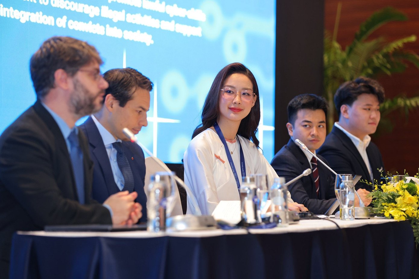 Cô mong truyền cảm hứng thông qua GEN ZERO và nỗ lực mang dự án ra thế giới.