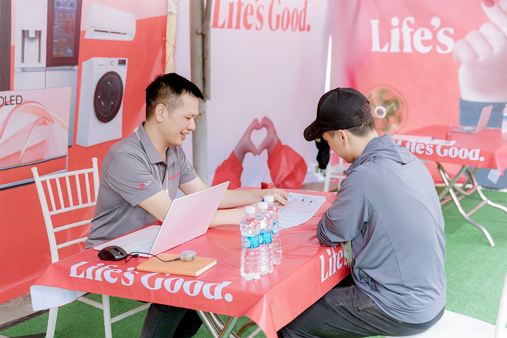 LG Electronics Việt Nam tiếp tục triển khai chương trình hỗ trợ người dân bảo dưỡng và sửa chữa thiết bị điện tử