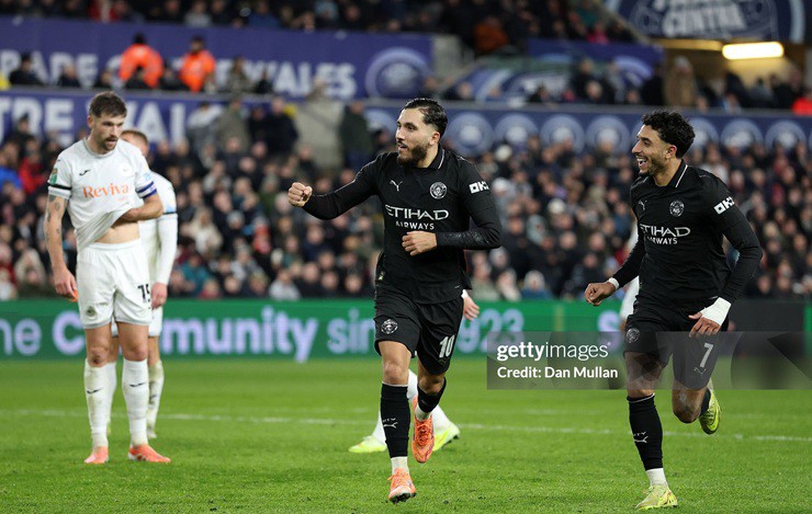 Video bóng đá Swansea City - Man City: Ngược dòng ngoạn mục (League Cup) - 1