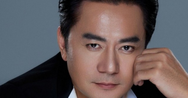 Sau cú đánh pickleball, nam diễn viên điển trai...