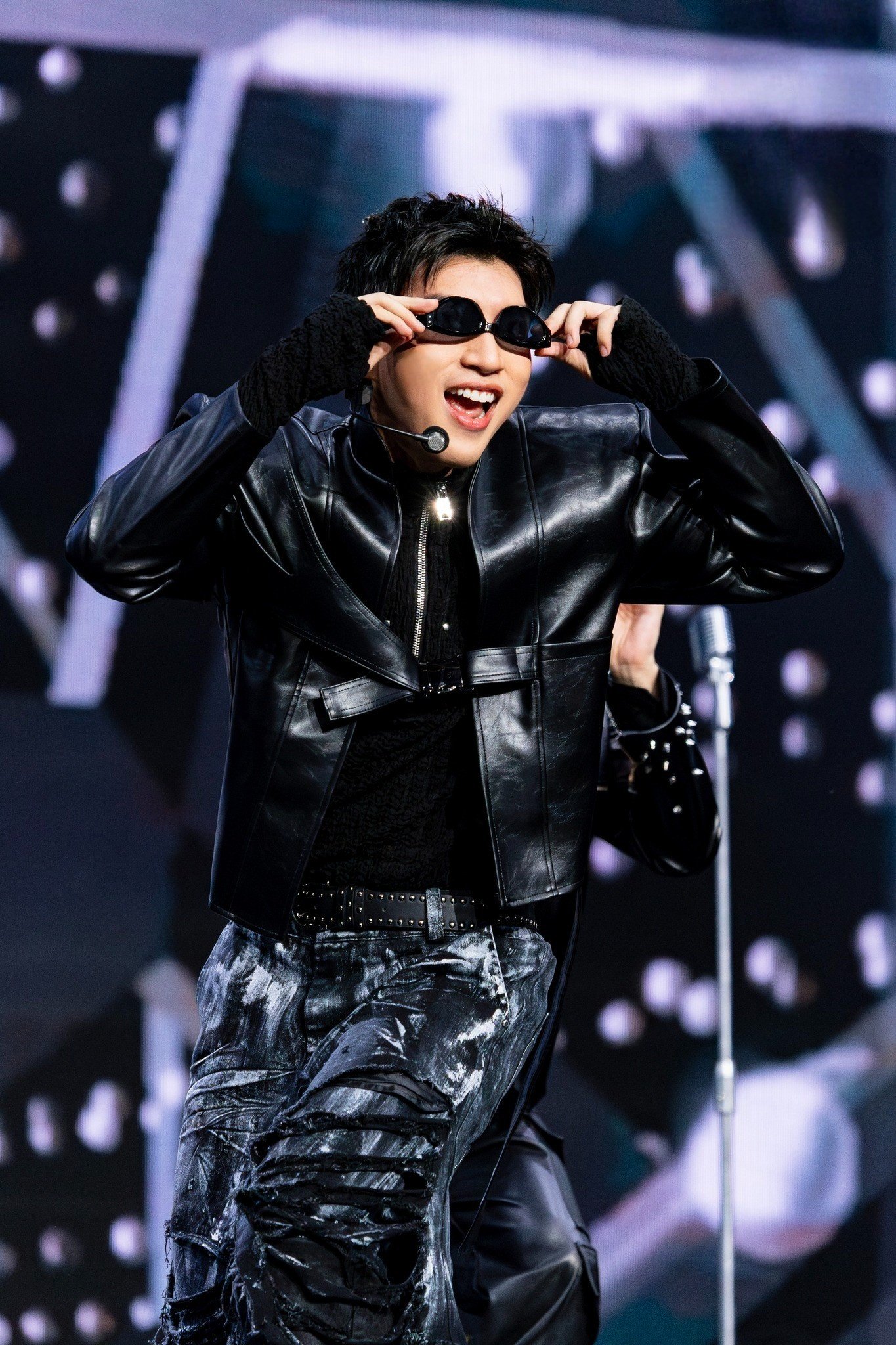 Hieuthuhai đang là một trong những nghệ sĩ trẻ nổi bật nhất hiện tại với hình ảnh tích cực trên game show.