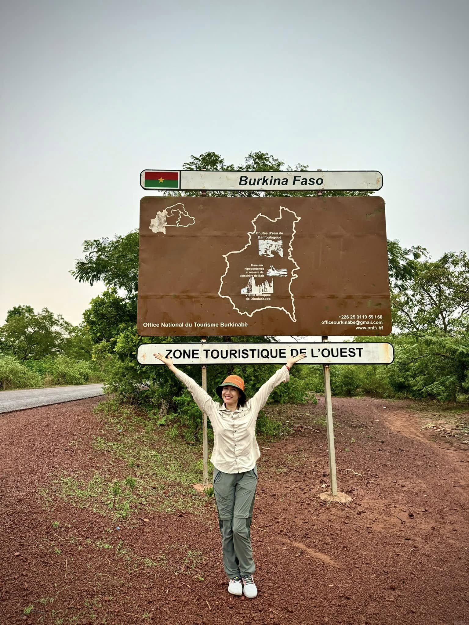 Nghỉ hưu sớm, người phụ nữ Hà Nội du lịch 80 quốc gia, kể chuyện &#39;rắc rối nhất&#39; - 7