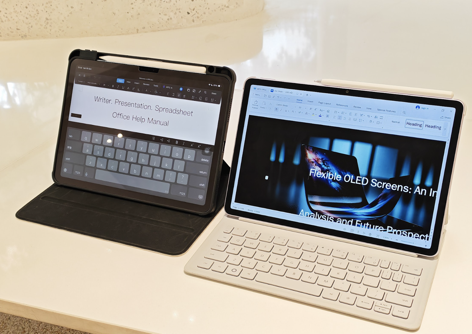 Ngay cả khi bỏ tiền mua thêm tính năng trong ứng dụng Office trên iPad, người dùng vẫn sẽ phải làm quen lại với giao diện Mobile, hay thiếu vắng các phím tắt trợ năng quen thuộc khi dùng trên máy tính. Trong khi đó, với WPS Office chuẩn PC trên HUAWEI MatePad 11.5 PaperMatte, người dùng không mất thời gian để làm quen lại giao diện, thậm chí còn thao tác những tính năng phức tạp, như Pivot Table hay Vlookup…