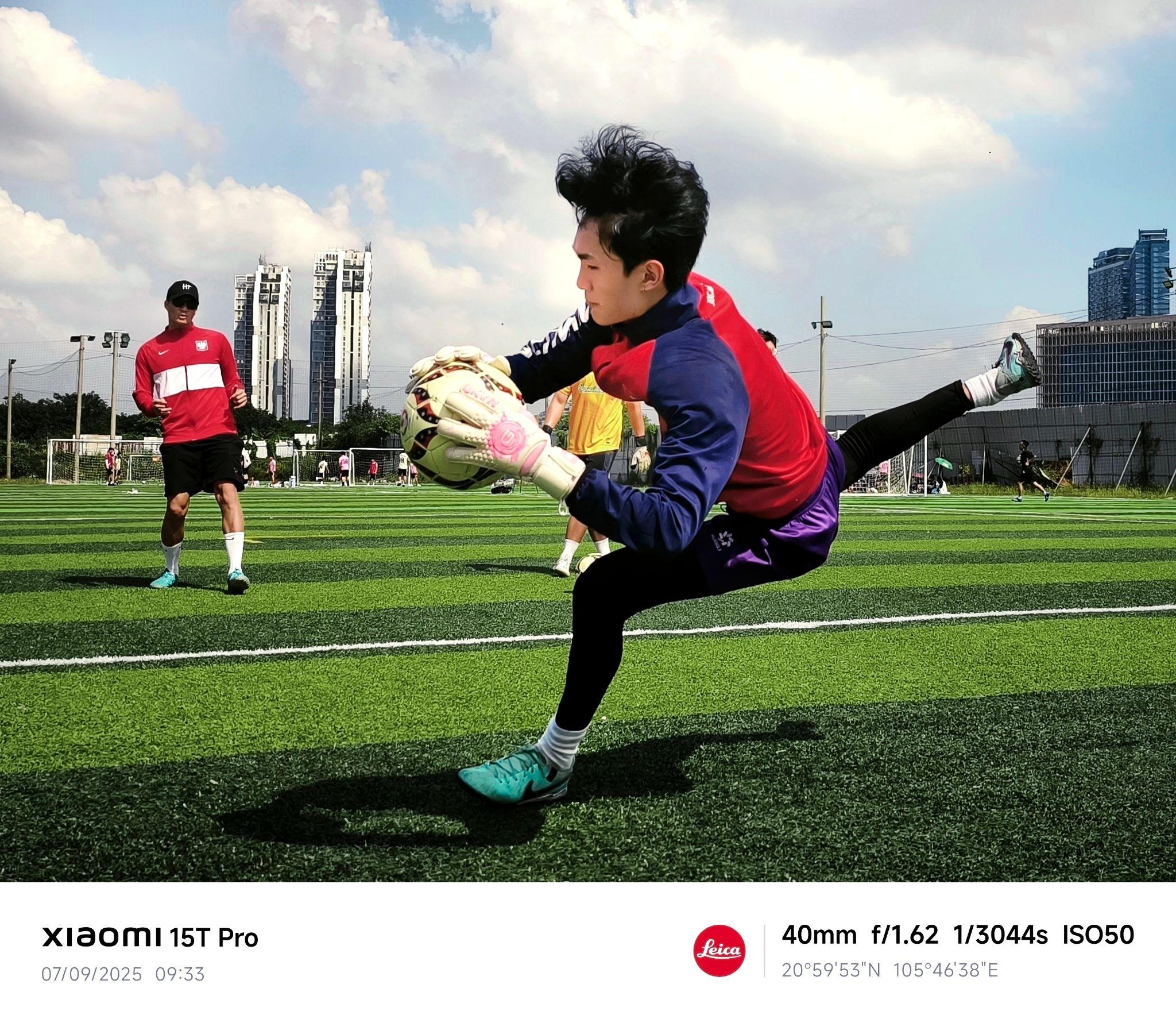 Nhẹ nhàng và mạnh mẽ - 2 sắc thái chuyển động đối lập qua ống kính Xiaomi 15T Series - 5