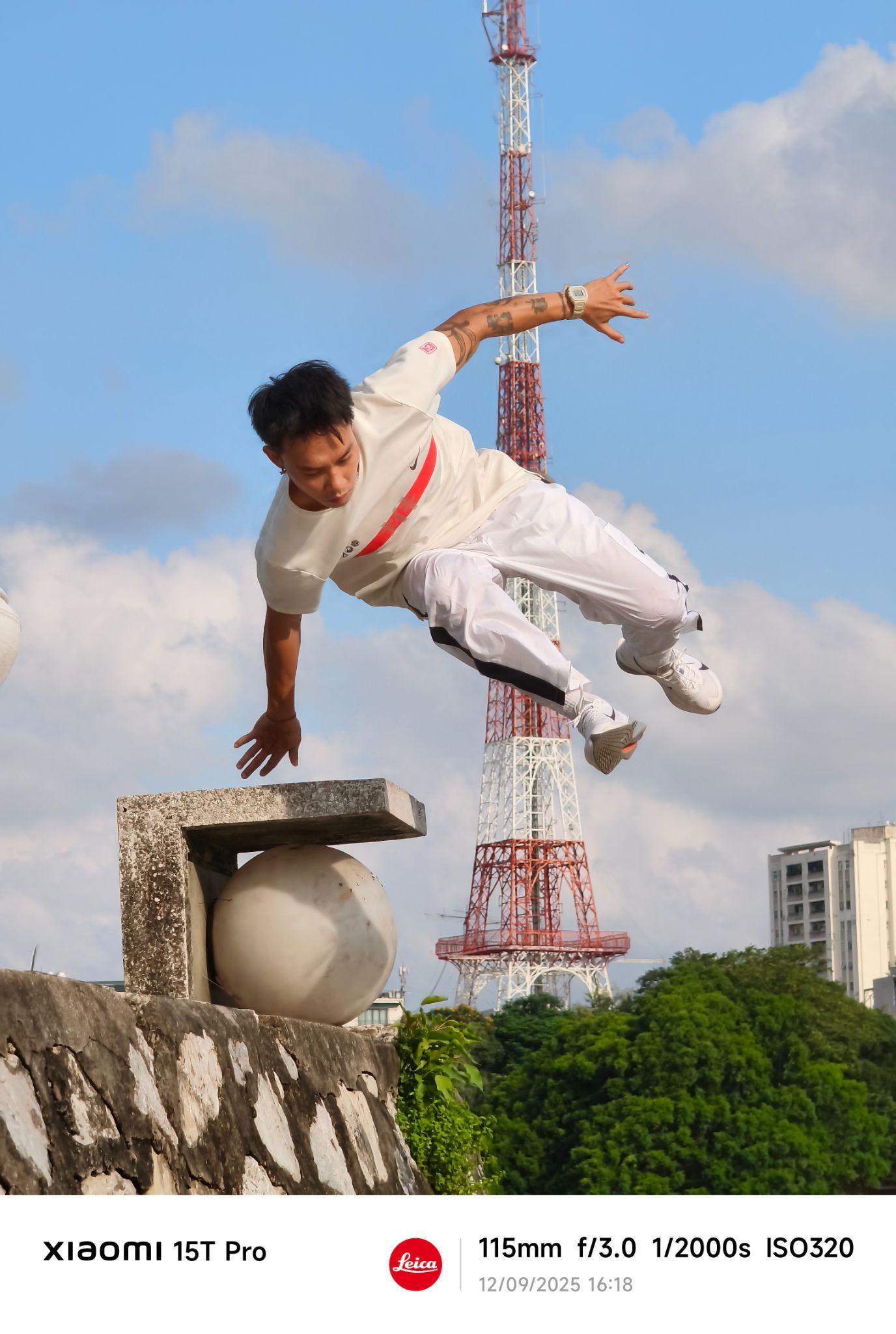 Nhẹ nhàng và mạnh mẽ - 2 sắc thái chuyển động đối lập qua ống kính Xiaomi 15T Series - 4