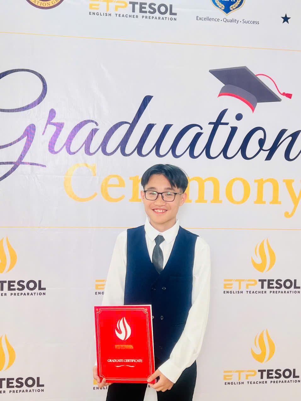 Hình ảnh Thành Danh tốt nghiệp chứng chỉ TESOL tại ETP