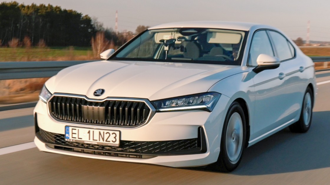 Khó tin về kỷ lục một bình nhiên liệu dầu đi được gần 3.000km - 1