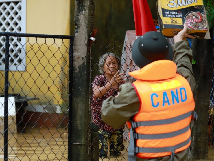 Cuộc sống ở vùng rốn lũ - 10