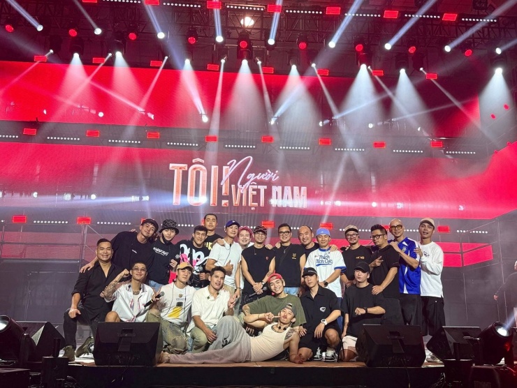 25 anh tài tham gia đêm nhạc gây quỹ ủng hộ đồng bào bị ảnh hưởng bởi bão lũ.