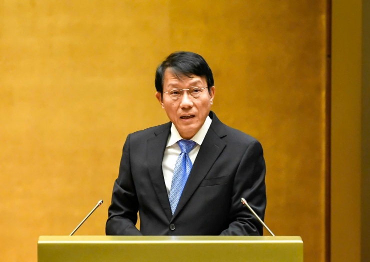 Đại tướng Lương Tam Quang, Bộ trưởng Bộ Công an trình các dự án luật. Ảnh: Như Ý