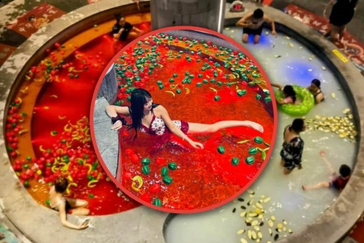 Tại Trung Quốc, một số khu nghỉ dưỡng đang giới thiệu dịch vụ “tắm lẩu” độc đáo, cho phép du khách ngâm mình trong bồn nước pha ớt. Ảnh: SCMP