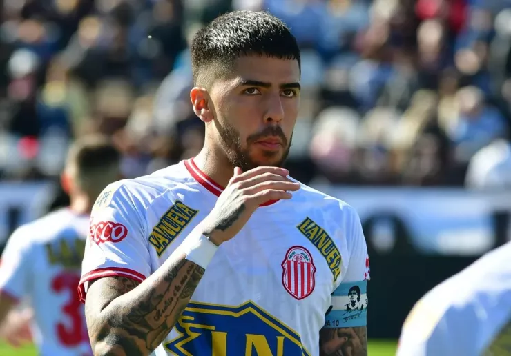 Đội trưởng Ivan Tapia của Barracas Central bị truất quyền thi đấu khiến CLB của anh thua ngược. Ảnh: TCO.