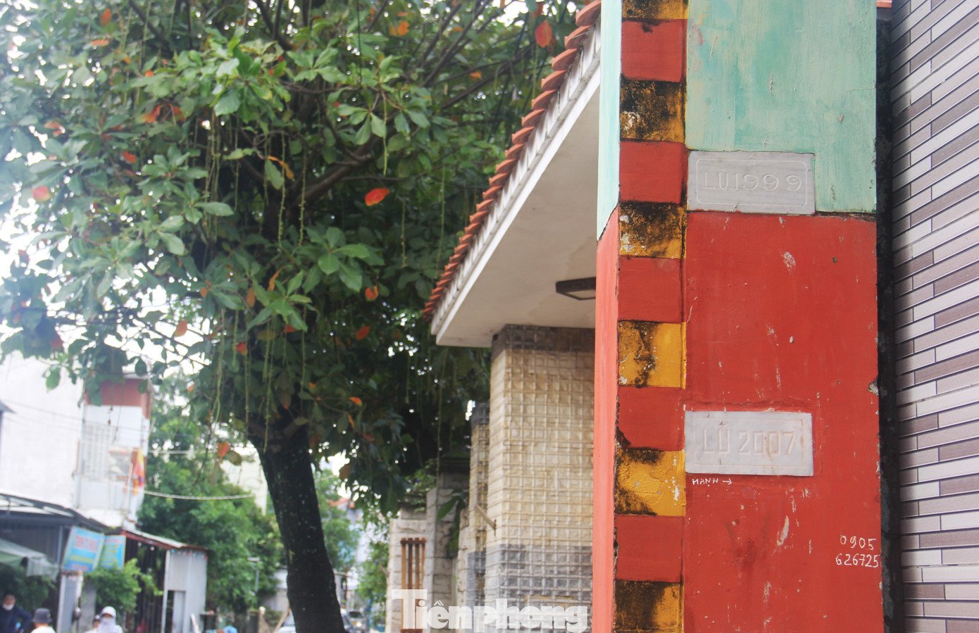 Cảnh tượng xót xa sau 3 đêm chạy lụt trở về: Nhà cửa nhuộm bùn, xơ xác - 5