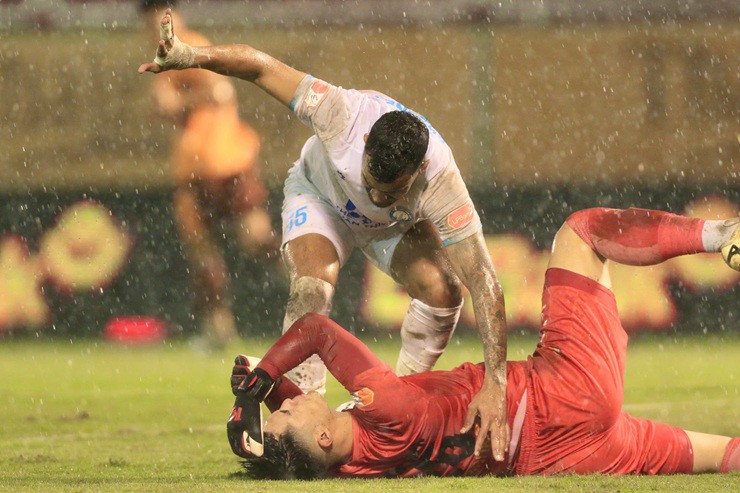 Trực tiếp bóng đá HAGL - Nam Định: Không có thêm bàn thắng (V-League) (Hết giờ) - 4