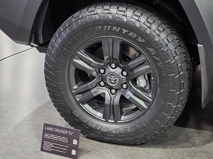 Ảnh thực tế Toyota Land Cruiser FJ, thiết kế hoài cổ và đậm chất off-road - 9