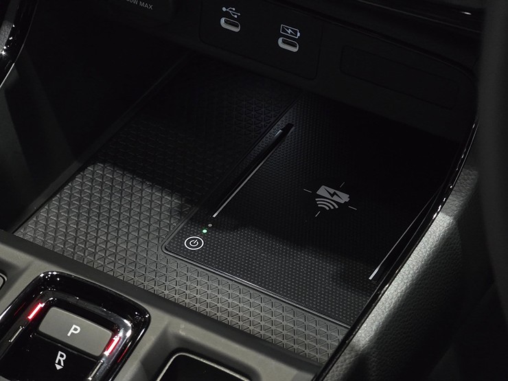 Cận cảnh Honda CR-V e:HEV RS Black Edition, đẹp hơn, sang hơn - 13