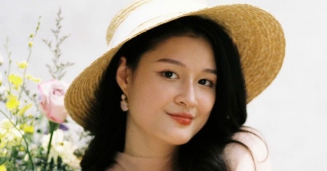 MC xinh như hoa hậu, học 2 trường ở Mỹ và nói t...