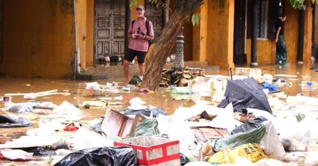 Không thể nhận ra Hội An sau trận lũ dữ