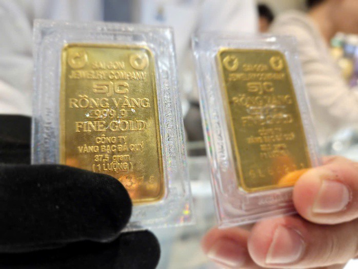 Giá vàng miếng SJC giảm trở lại
