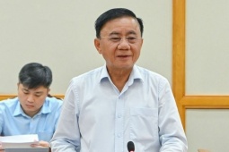 Bộ Chính trị: Bố trí 100% chủ tịch UBND, chánh án TAND tỉnh... không phải người địa phương