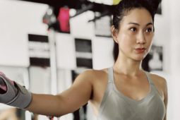 Diễn viên Phi Ngọc Ánh bị đánh máu đầy mặt, livestream cầu cứu